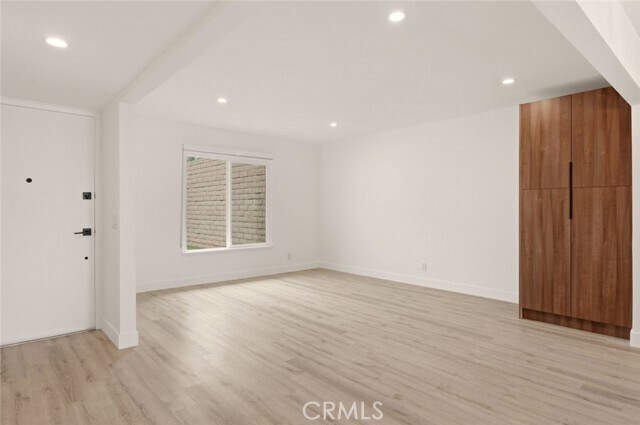 Foto del edificio - 725 Palomares Ave