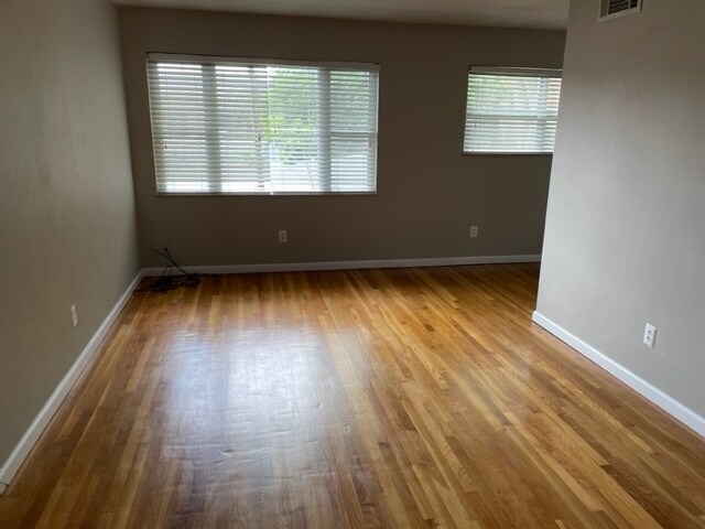 Foto del edificio - 514 Mariedale Dr