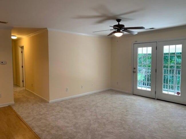 Building Photo - 2308 Myron Dr