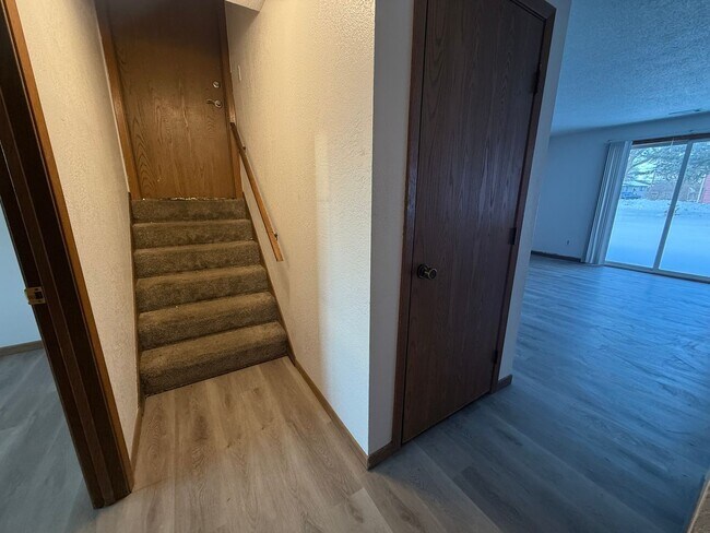 Foto del edificio - 301 23rd St SE