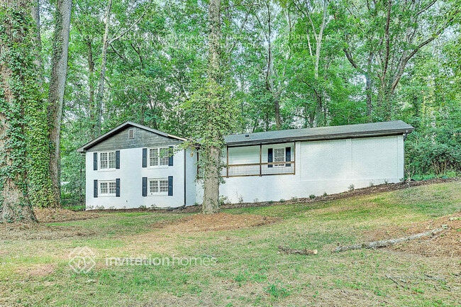 Building Photo - 1748 Pamela Cir SW