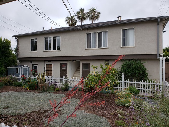 Units A & B, NO SHARED WALLS - 1826 Pearl St