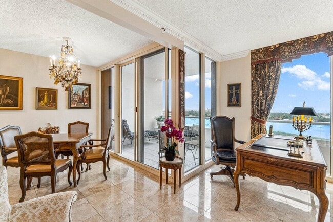 Foto del edificio - 529 S Flagler Dr