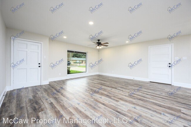 Building Photo - 3 br, 2 bath House - 1902 Beth Dr.