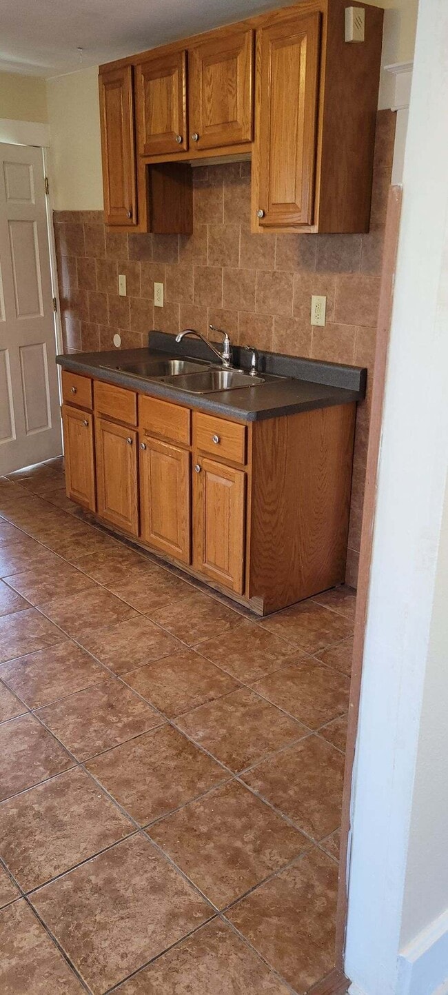 Kitchen - 4530 21st Ave