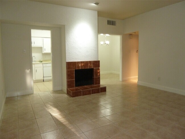 Foto del edificio - 2100 Tanglewilde St