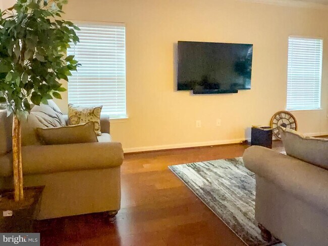 Foto del edificio - 3223 Careysbrook Ct