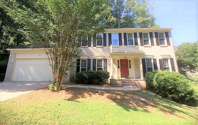 Building Photo - 2213 McQuiston Dr