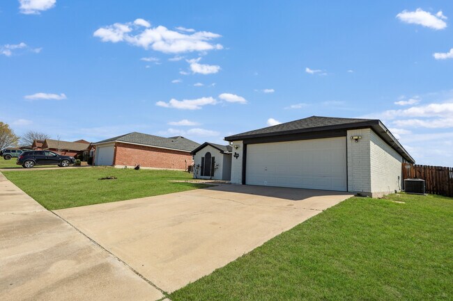 Foto del edificio - 2004 Jake Dr