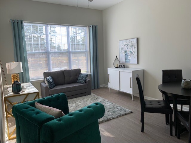 Foto del edificio - 5757 Maple Canyon Ave