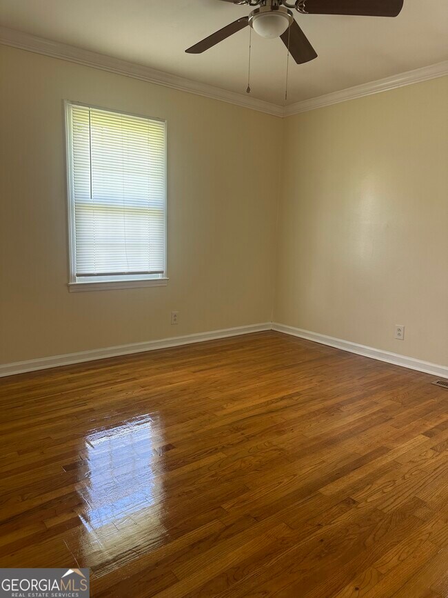 Foto del edificio - 131 Oak Ave
