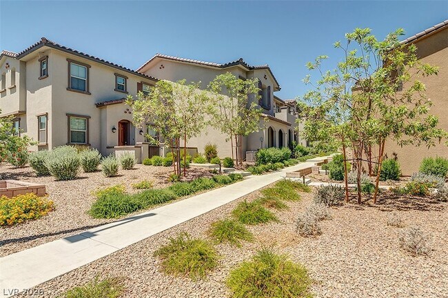 Building Photo - 73 Alamere Falls Dr