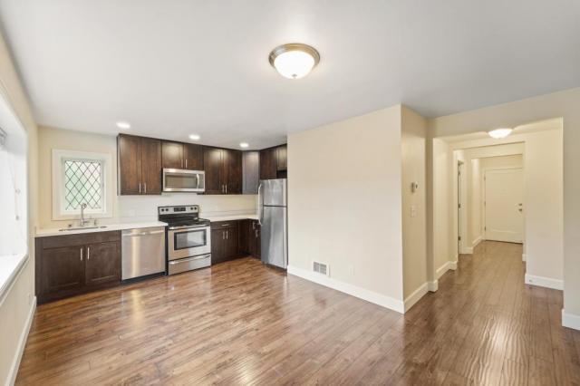 Building Photo - 1 bedroom in Seattle WA 98102