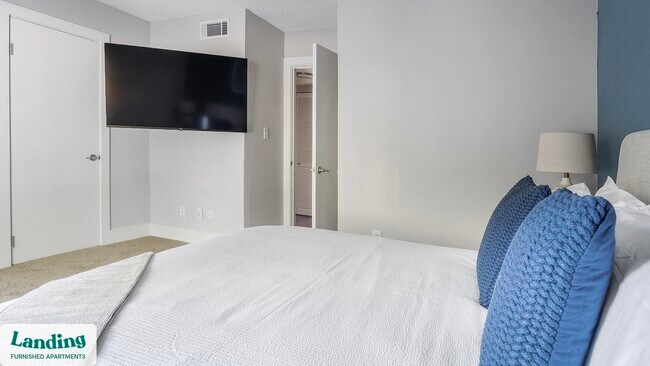 Foto del edificio - 2000 E Lake Pkwy