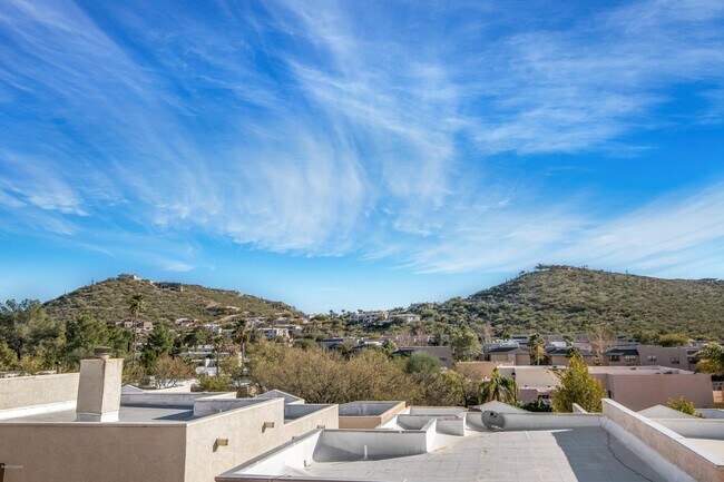 Foto del edificio - 4992 N Valle Rd