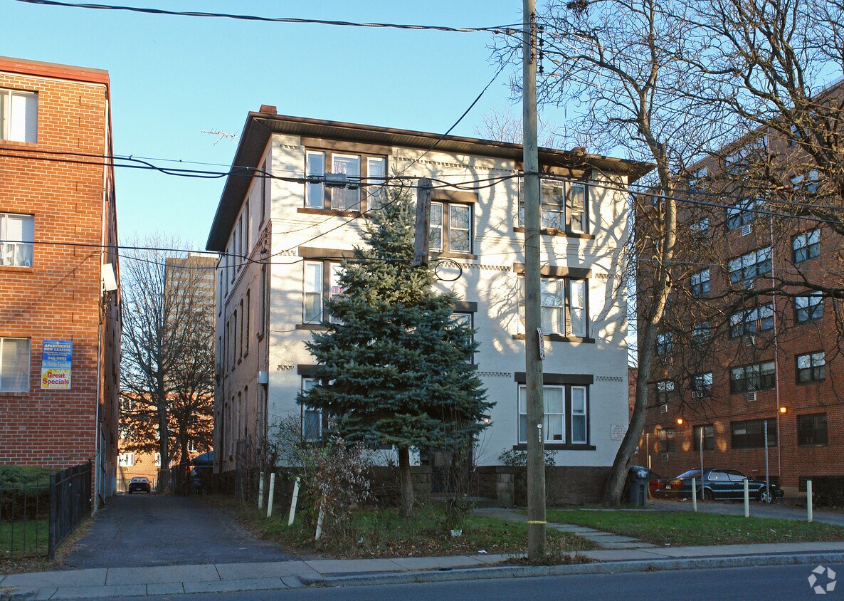 190 Sigourney St, Hartford, CT 06105 Apartments in Hartford, CT