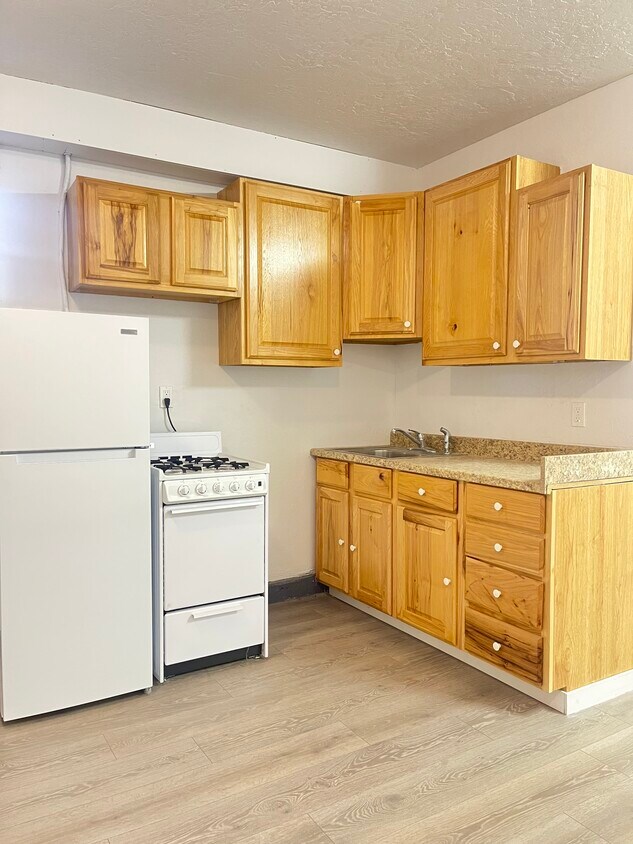 Foto principal - 700 W Ruby Ave