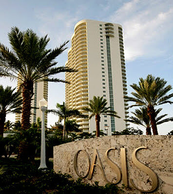 Foto del edificio - 3000 Oasis Grand Blvd