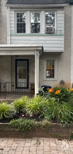 Building Photo - 3349 Ainslie St