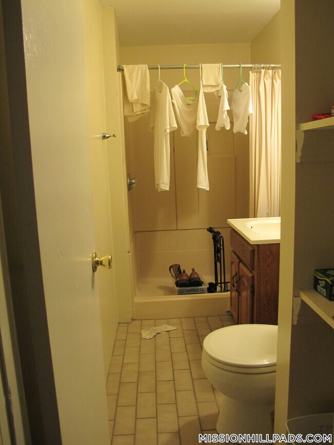 Building Photo - 14 Wait St