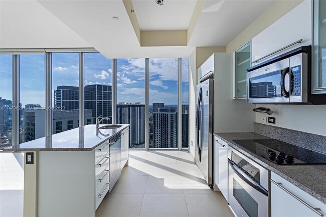 Foto del edificio - 888 Biscayne Blvd