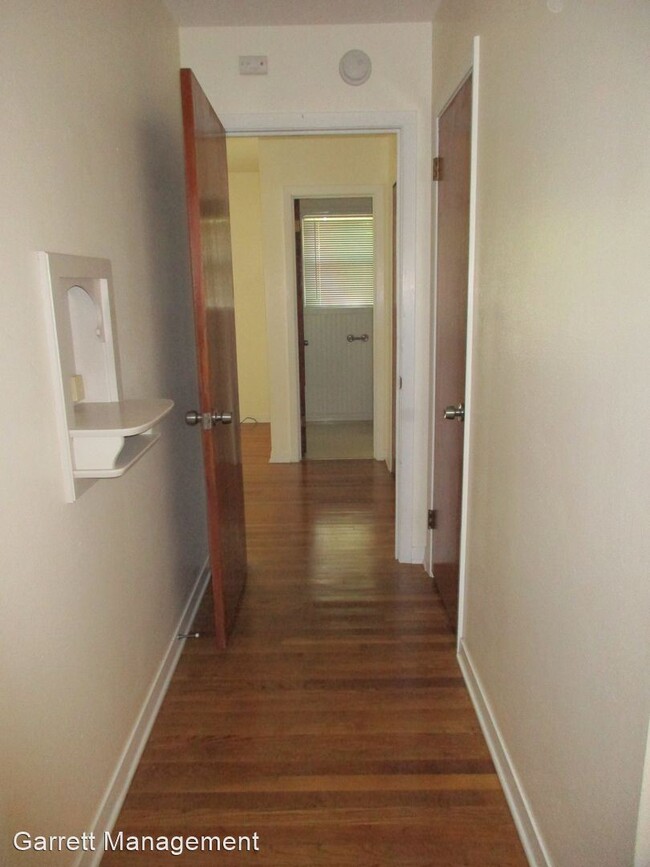 Foto del edificio - 3 br, 1.5 bath House - 11 Bellaire Avenue