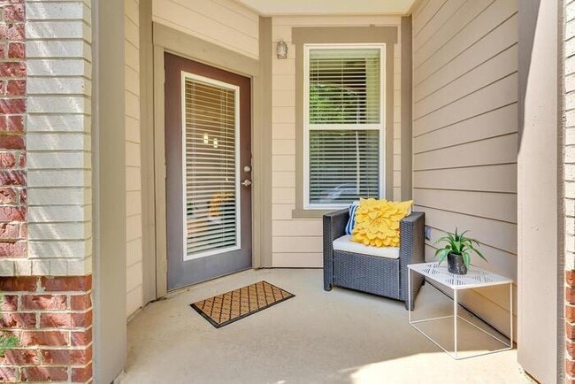 Building Photo - 4200 S Broadway Ave