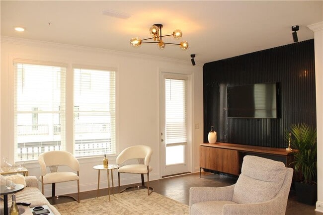 Foto del edificio - 6641 Beacon Dr