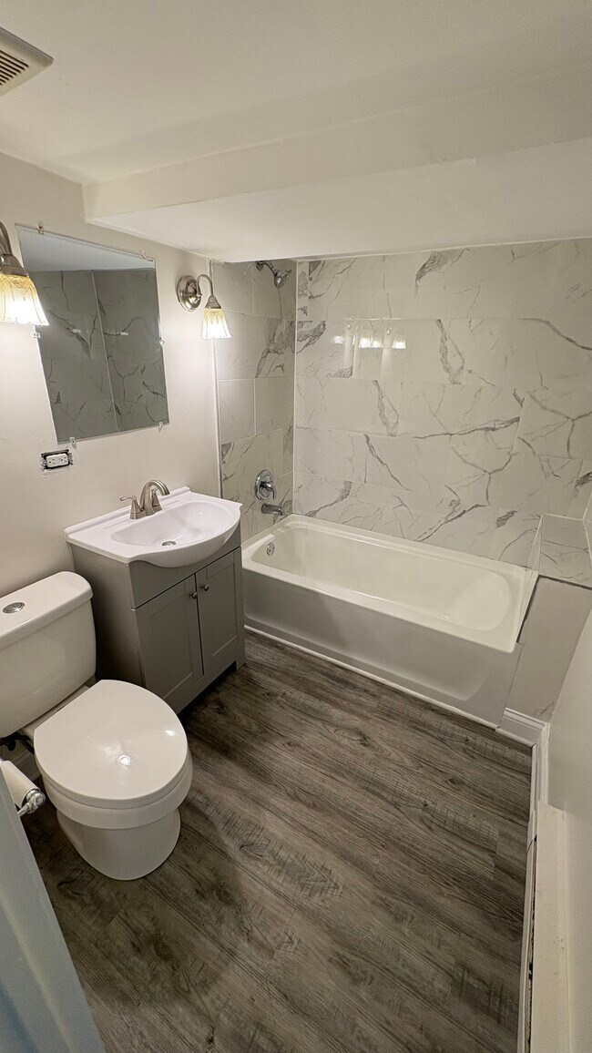 Bathroom - 7917 S Peoria St