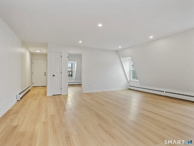 Photo - 678 Atlantic Street Unit 3 Apartment
