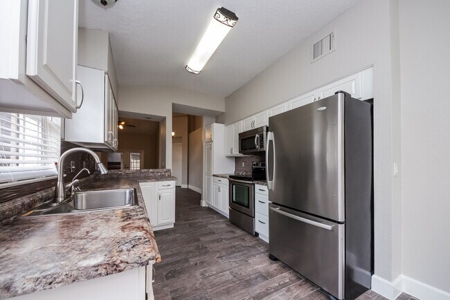 Building Photo - 1624 Sienna Ct