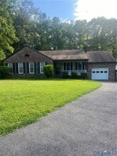 Building Photo - 3021 Sand Hills Dr