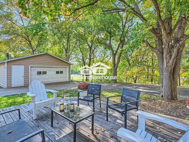 Foto del edificio - 5910 Tower St