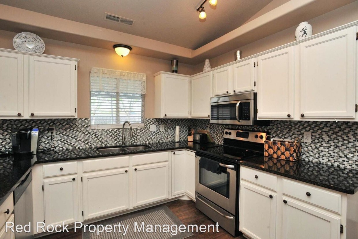 Primary Photo - 3 br, 2 bath House - 3028 Beech Street