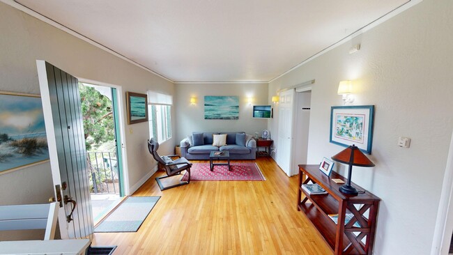 Foto del edificio - Furnished One Bedroom Available at Granada Court!