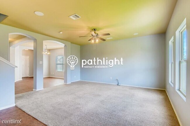 Foto del edificio - 4 br, 3 bath House - 2008 Blewett Dr UNIT
