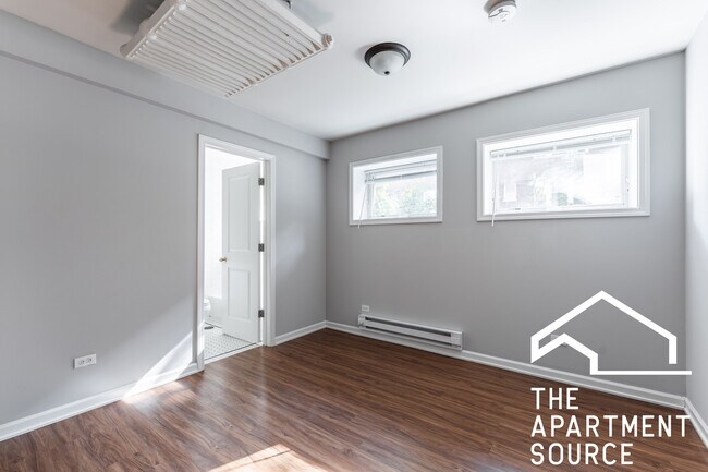 Foto del edificio - 4714 N Racine Ave