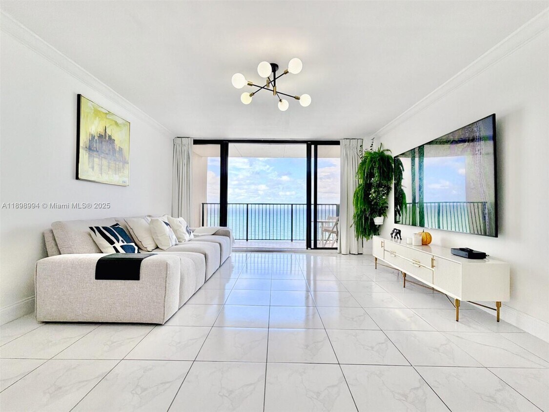 Foto principal - 2101 S Ocean Dr