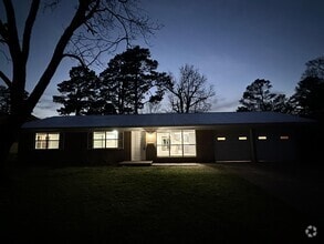 Building Photo - 7 Stanford Dr