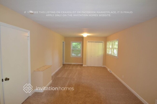 Building Photo - 1332 Midwood Dr