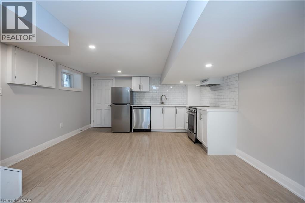 Photo principale - 28 Garfield Ave N