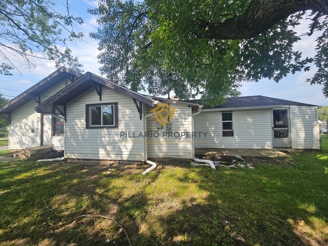 Building Photo - Charming 4-Bedroom, 2-Bath Home on a Corne...