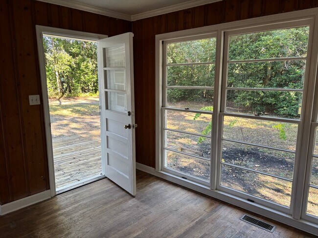 Building Photo - 2001 Michael Terrace