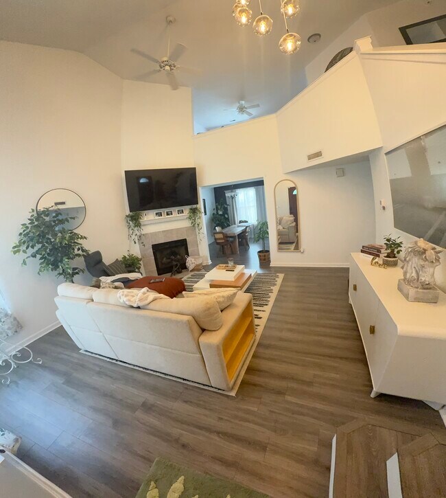 Foto del edificio - 5222 Waterton Lakes Dr
