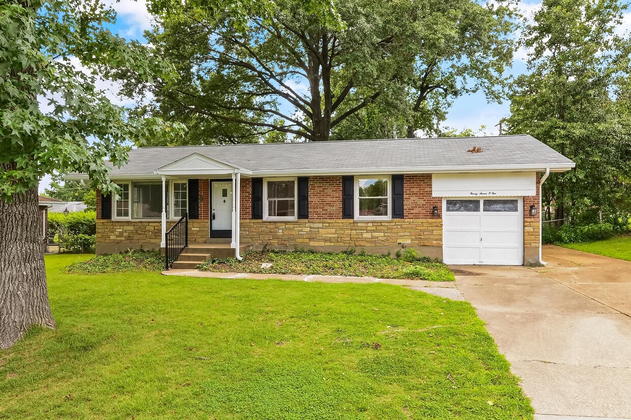 9701 Hemlock Dr, St. Louis, MO 63137 House Rental in St. Louis, MO