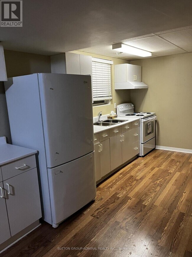 Photo du bâtiment - 106 Cornwall Dr