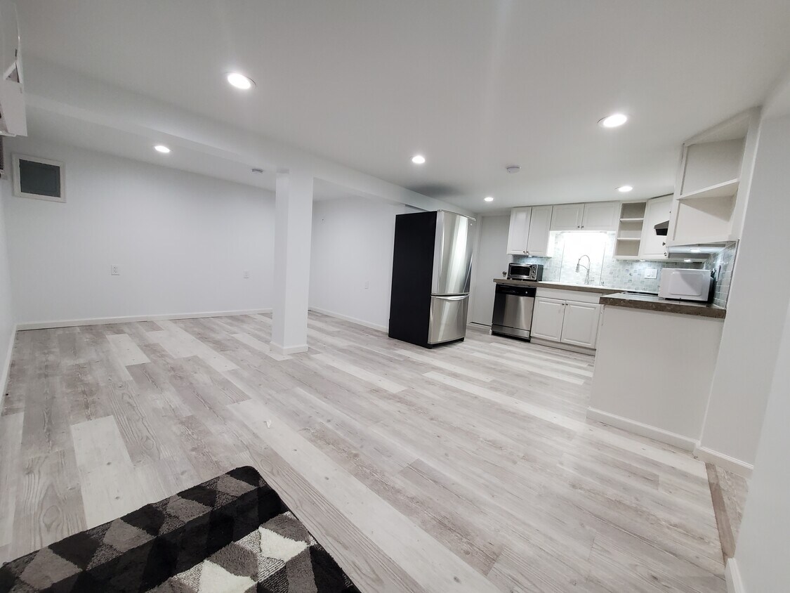 Main area - 7 Bancroft St