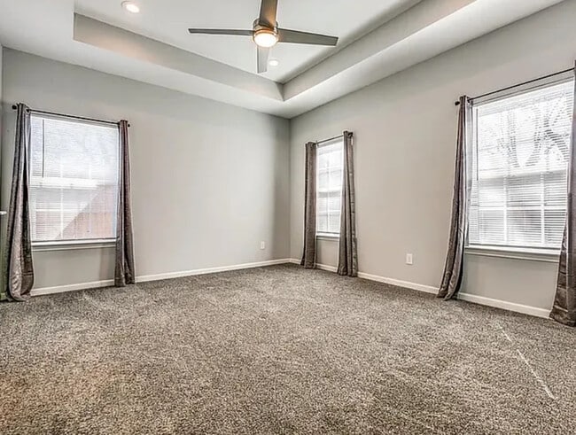 Building Photo - 1253 Cedar Haven Ave