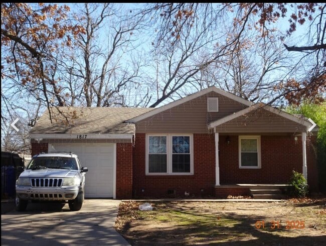 Photo - 1817 Texas St (Norman, OK) House