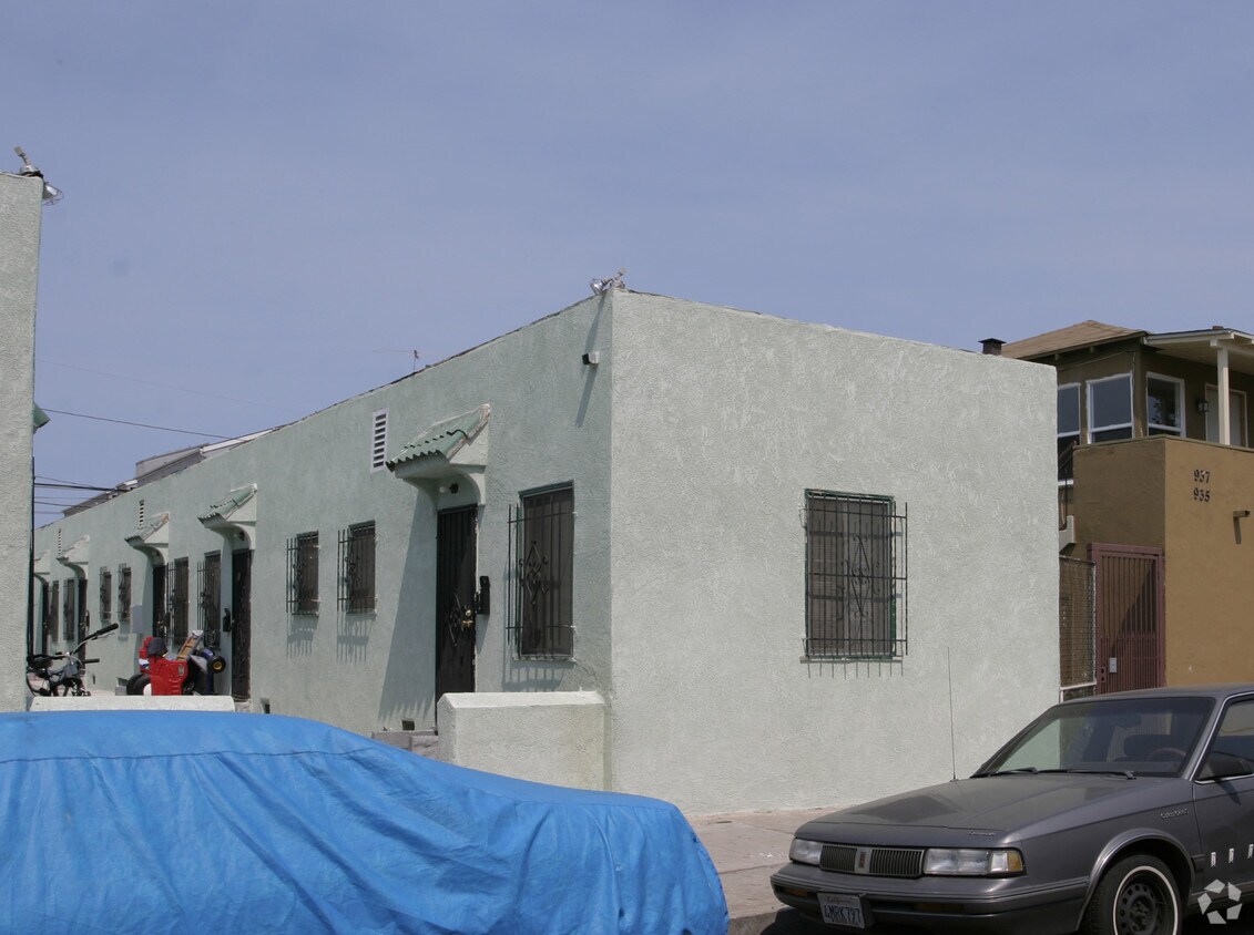 Foto del edificio - 903 E 9th St